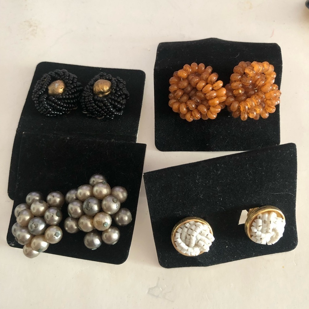 Stylish Black and Gold Earrings Set